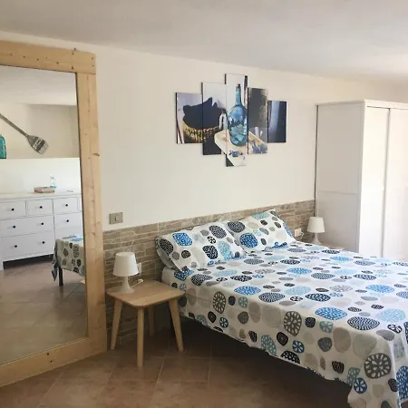 Tavolara Couette-café 3*